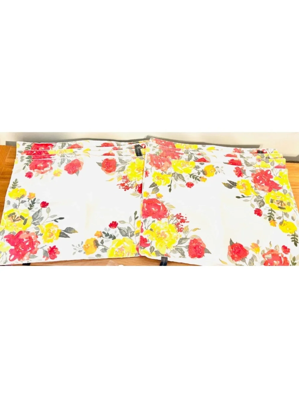 8 Cynthia Rowley Fabric 13” x 9” Floral Watercolor Style Placemats